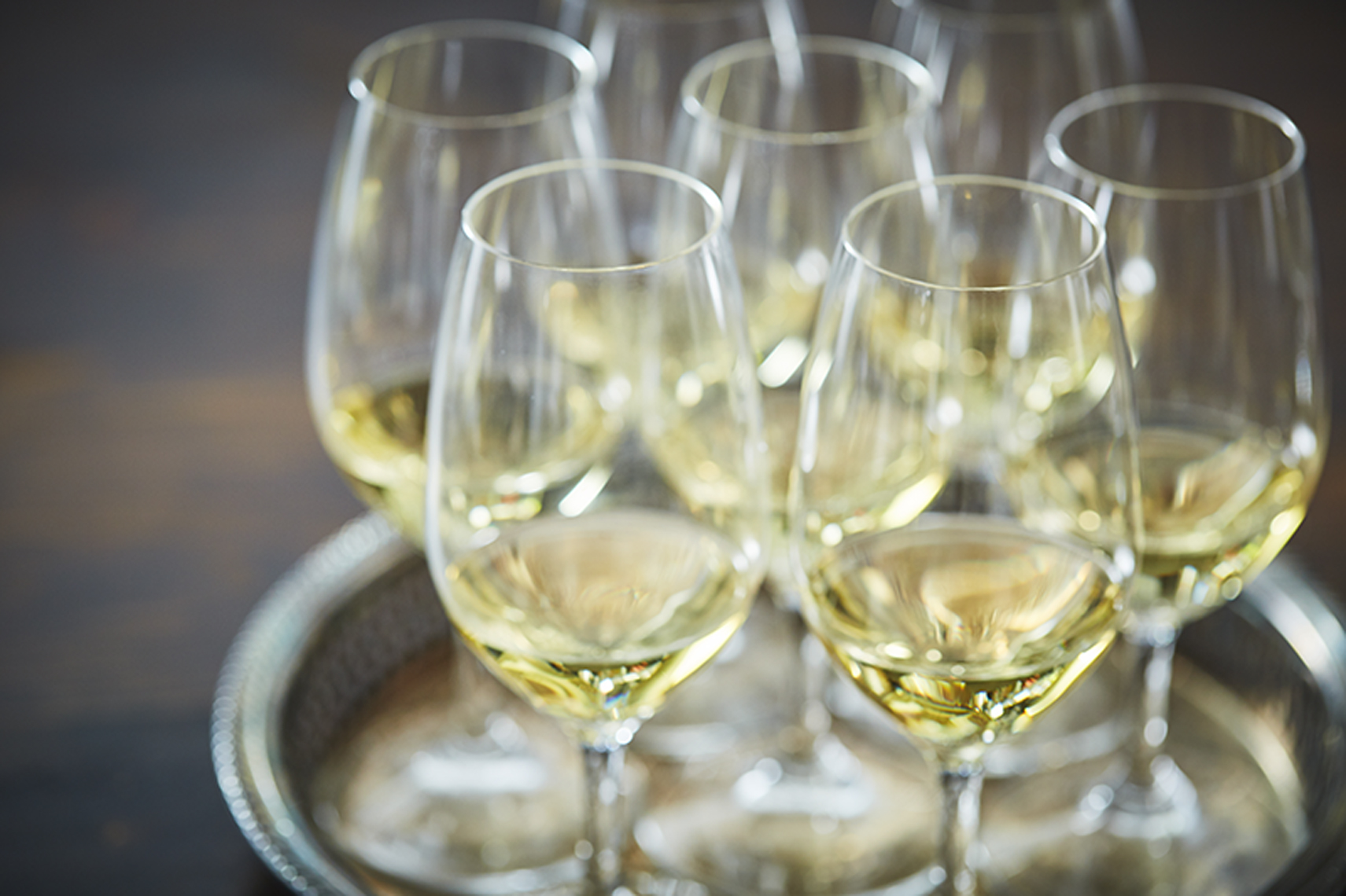 AlanCampbellPhotography, Chardonnay glasses on tray