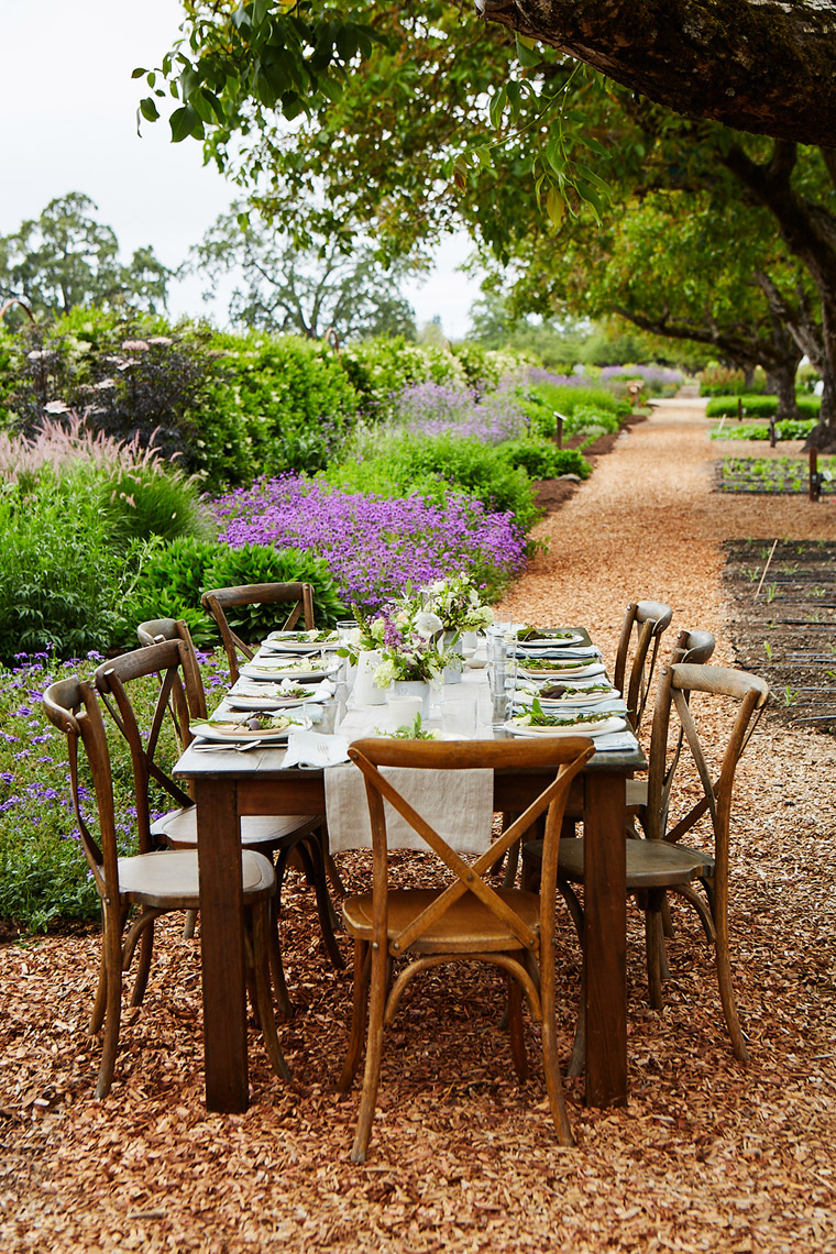 AlanCampbellPhotography, elegant garden Tablesetting
